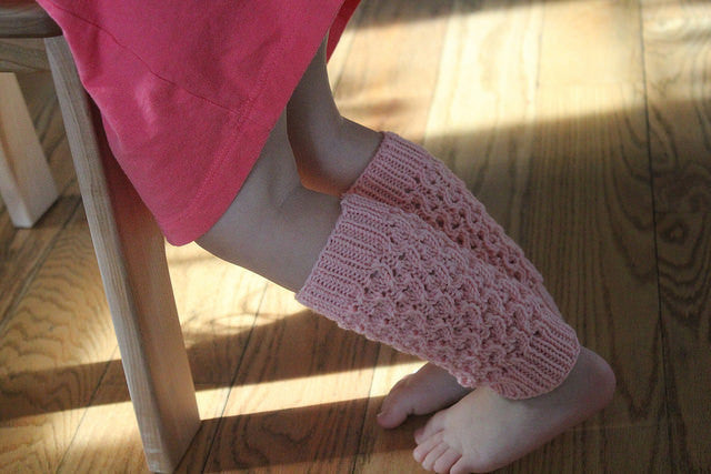 Queen Bee Leg Warmer Kit  |  Pattern + Yarn