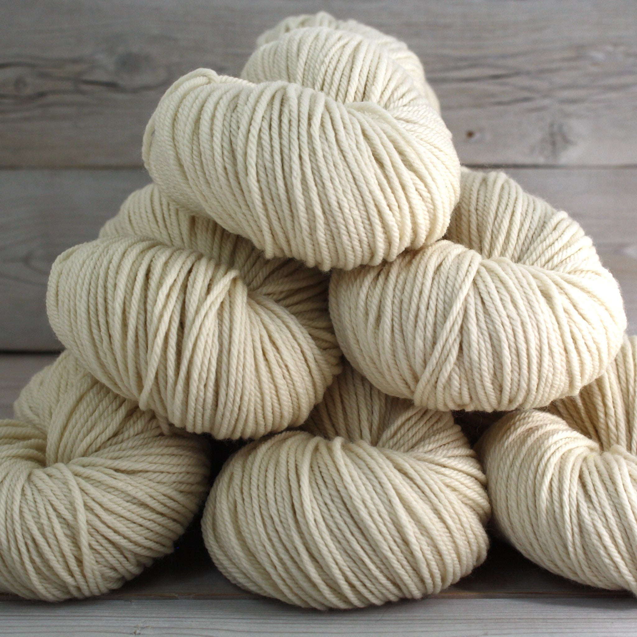 Nova Worsted Yarn