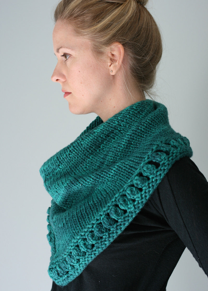 Kallisti Cowl Kit  |  Pattern + Yarn